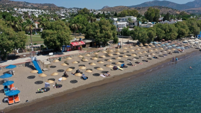  77 adet halk plajı hizmete açıldı