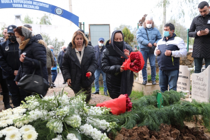 Akrep Nalan Bodrum'da toprağa verildi