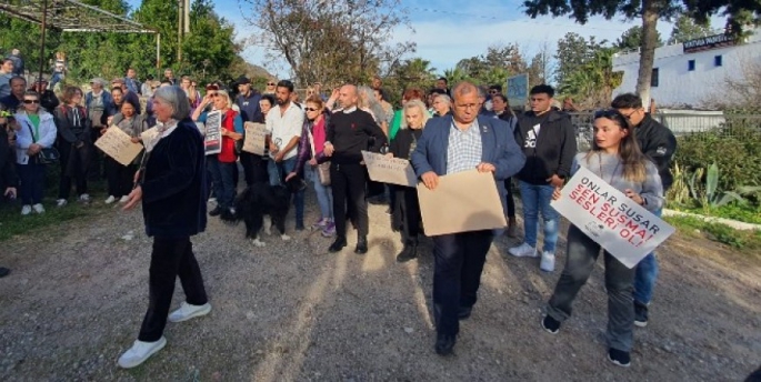 Akyarlar'da hayvan katliamları mahalleliyi sokağa döktü