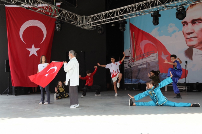 Atatürk'ü Anma, Gençlik ve Spor Bayramı Bodrum'da Coşkuyla Kutlanıyor