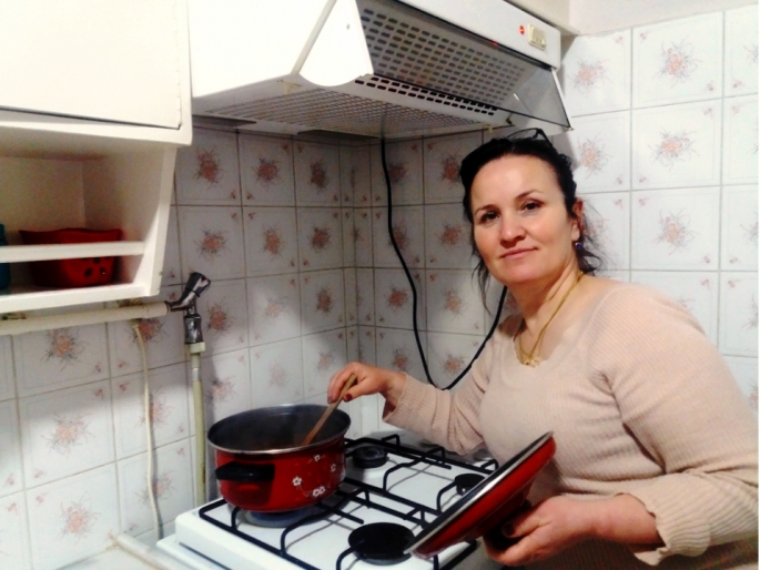 Balkan Göçmeni mutfaktan muhtarlığa koşuyor