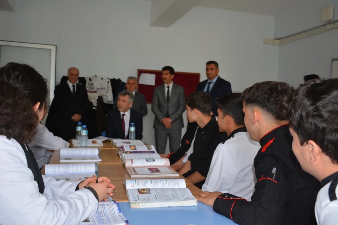 Başkan Gülşen, Köyceğiz’de incelemelerde bulundu