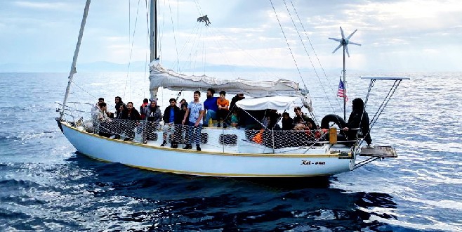 Bodrum açıklarında yelkenli tekne ile sürüklenen 44 göçmen kurtarıldı