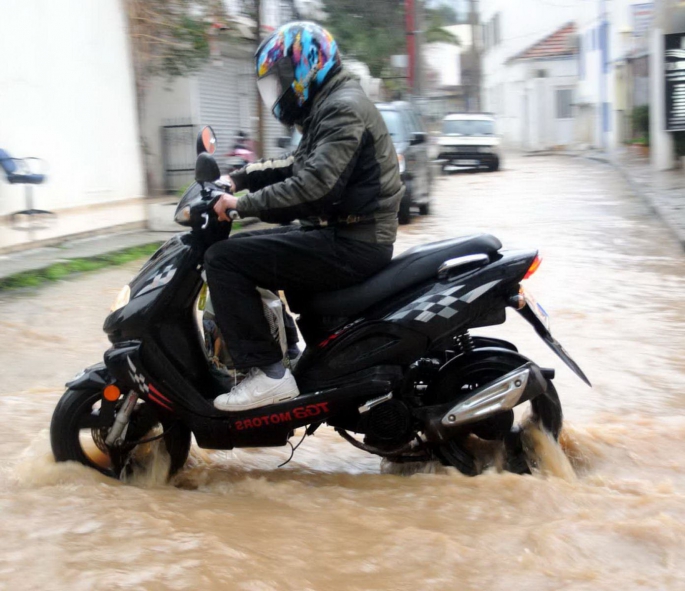 Bodrum’da metrekareye 35 kilogram yağış düştü! Sürücüler zor anlar yaşadı