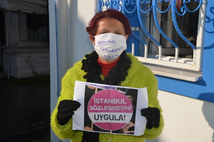 Bodrumlu kadınlar İstanbul Sözleşmesi nöbeti başlattı!