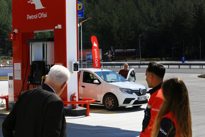 Büyükşehir Tarafından Kurulan Akaryakıt İstasyonu Hizmete Girdi