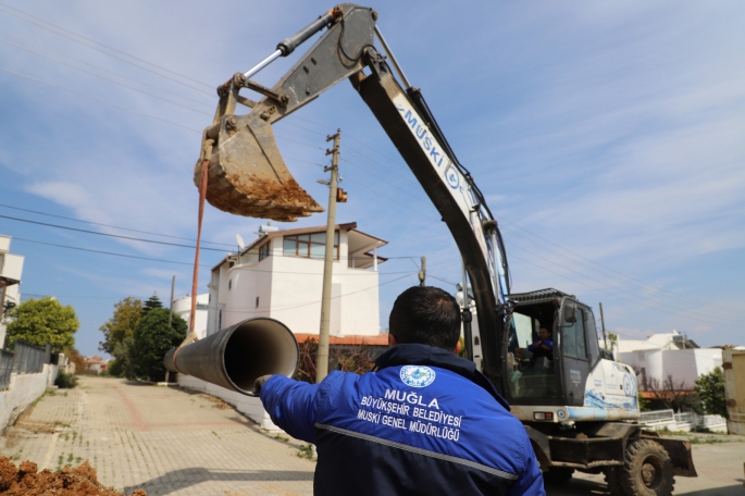 Datça Yeni Çeşme’de İçme Suyu Hatları Yenilendi