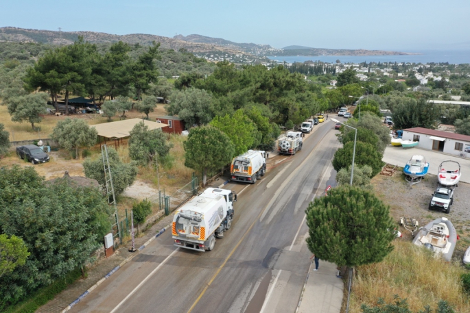 Günde kilometrelerce yol süpürülüyor!