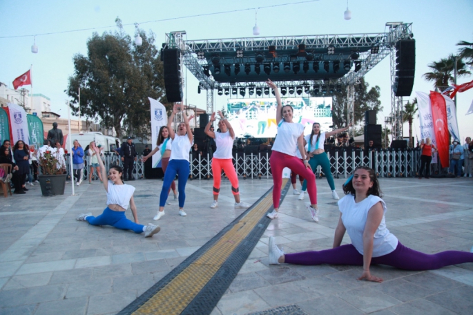 İki yakayı buluşturan festivalde Barış mesajı verildi