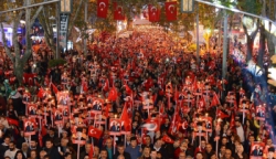 29 Ekim Cumhuriyet yürüyüşünü yasakladılar