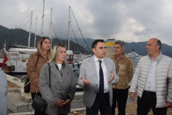 Büyükşehir'in vizyonsuzluğu Marmaris'te turizmi  vurdu
