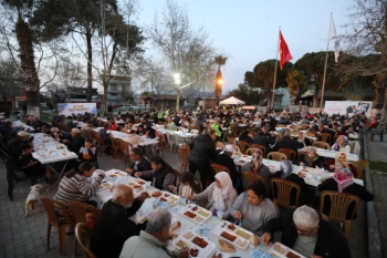 Efes Selçuk Ramazan'da Dayanışmayı Büyütüyor
