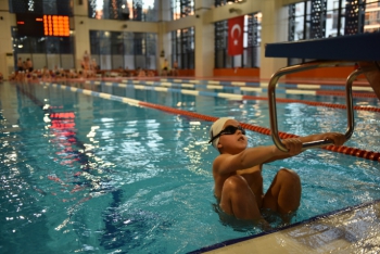 Geleceğin Milli Yüzücüleri  İzmir'de Yarışacak