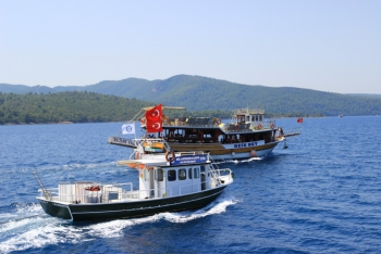 Muğla'da 9 günlük bayram tatilinde de teknelerden atık toplanacak