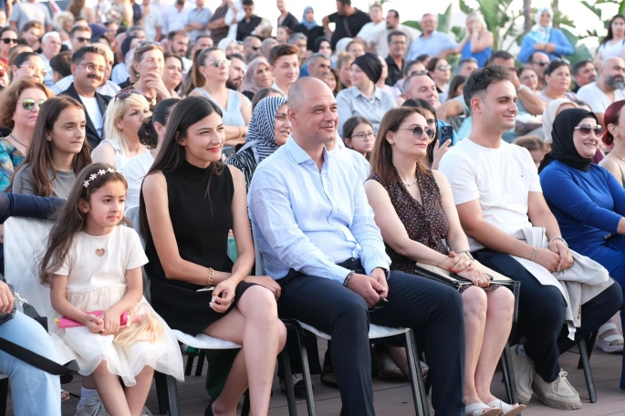 Kale Okulları’ndan Unutulmaz Mezuniyet Töreni!