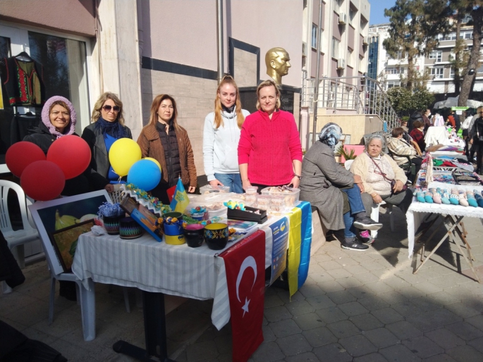 Marmaris Annelerinden Ukrayna Annelerine Destek