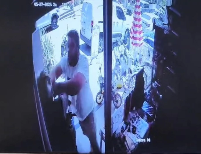 Motosiklet Tartışması Kanlı Bitti: Esnaf Hastanelik Oldu