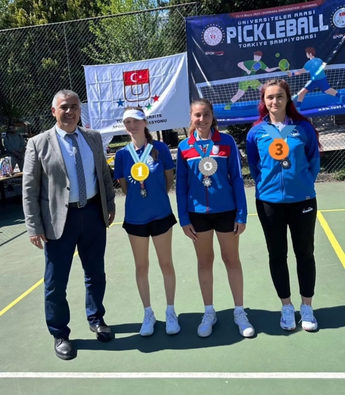 MSKÜ Pickleball takımının gururlandıran başarısı
