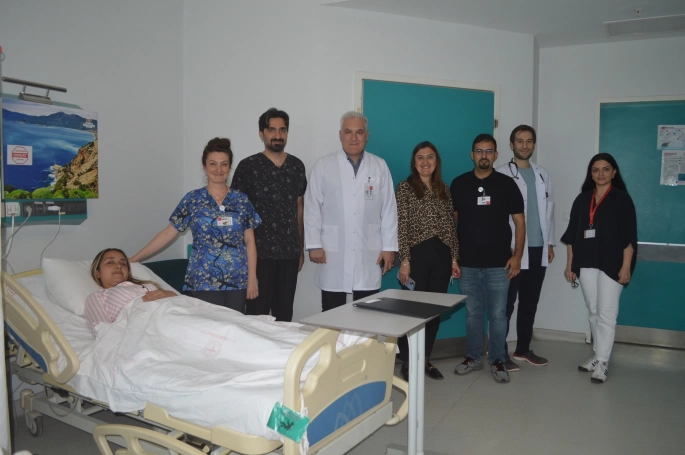 Muğla Eğitim ve Araştırma Hastanesi'nde Bir İlk: Kronik Karın Ağrısına Yeni Tedavi