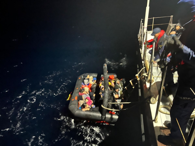 Sahil Güvenlik Komutanlığı açıkladı! Yüzlerce düzensiz göçmen yakalandı