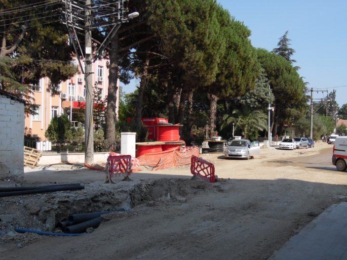 Ula’nın cumhuriyet caddesi cumhuriyet öncesi gibi!..