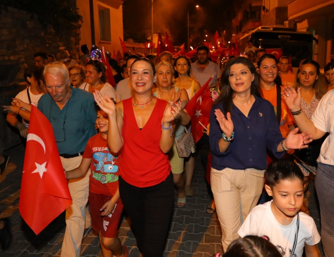 ZAFERİN 100. YILI EFES SELÇUK’TA COŞKUYLA KUTLANDI