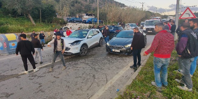 Zincirleme kazada 2 kişi yaralandı