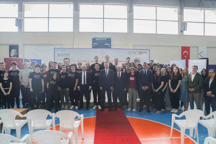 100 Okul 100 Akademisyen Projesinin ilki gerçekleşti
