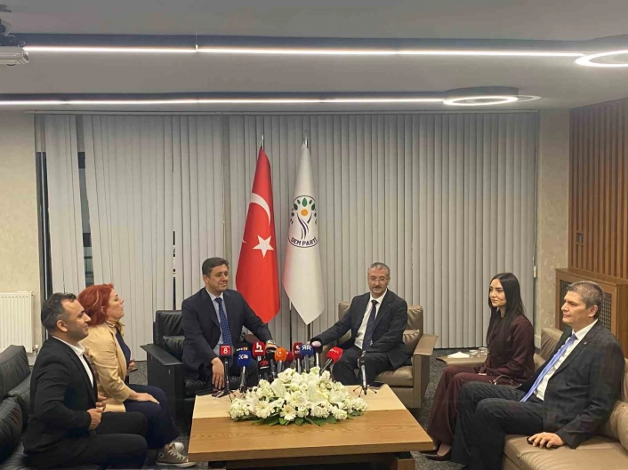 6 partiden DEM Partiye bayram ziyareti
