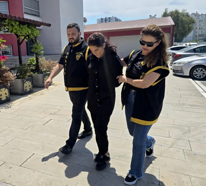 Adanada 1,5 milyonluk altın çalan kadın, 