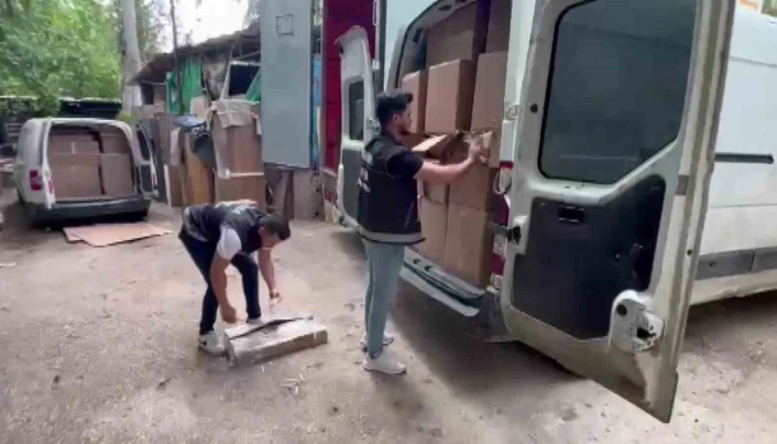 Adanada 39 milyon TLlik kaçakçılık operasyonu
