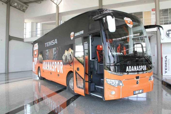 Adanasporda kulüp otobüsü haczedildi
