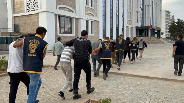 Adıyamanda fuhuş operasyonu
