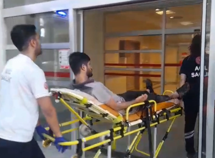 Adıyamanda motosikletler çarpıştı: 3 yaralı
