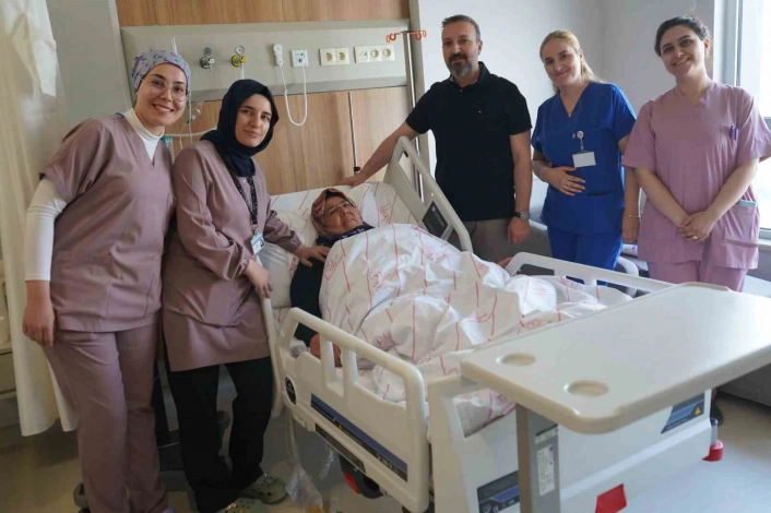 Adıyamanda V-Notes ile rahim alma operasyonu gerçekleştirildi
