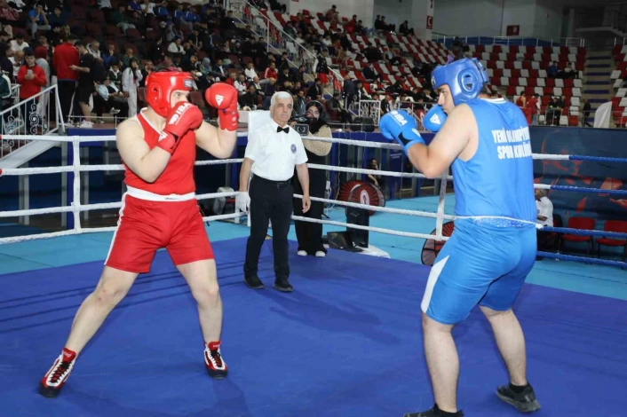 Ağrıda 428 sporcu madalya için yumruk sallayacak
