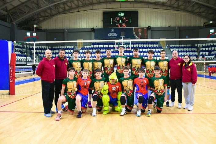 Akhisar İlçe Spor Kulübü Erkek Voleybol Takımı Türkiye Finallerinde
