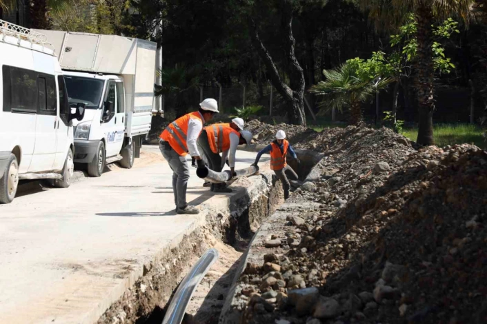 Aksazda içme suyu ve yangın hatları yenileniyor
