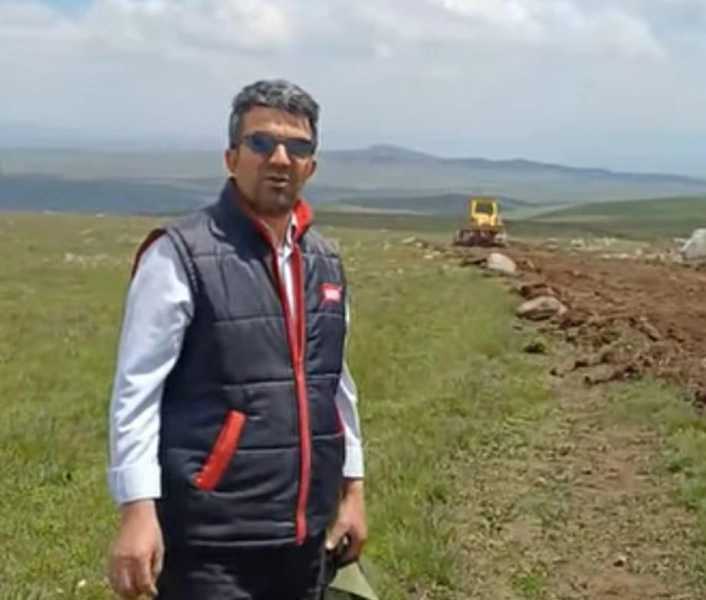 Akyakada Özel İdare, yayla yollarını yapıyor
