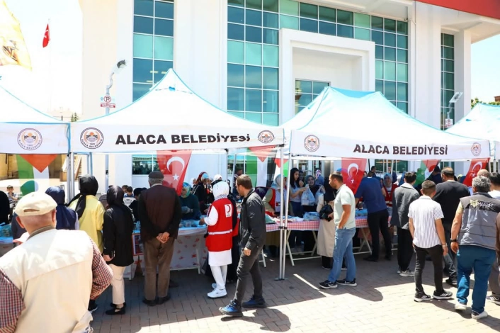 Alacada Gazzeye destek kampanyasına büyük ilgili
