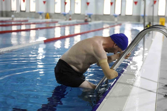 Alanyada engelli bireyler sporla güçleniyor
