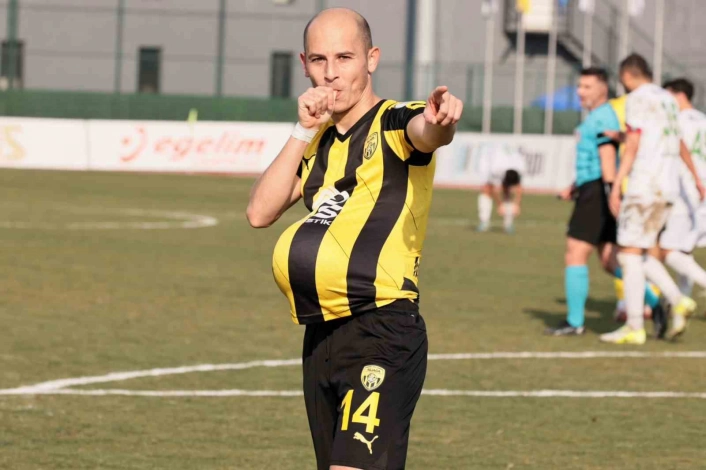 Aliağa FK, Muhammed Raşitle yollarını ayırdı
