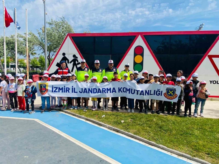 Aliağada Trafik Haftası kutlamaları

