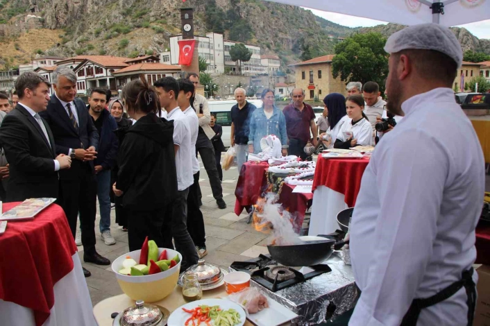 Amasyada mesleki ve teknik eğitim tanıtım etkinliği düzenlendi
