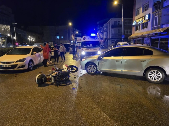 Ankarada motosikletle otomobil çarpıştı: 1 yaralı
