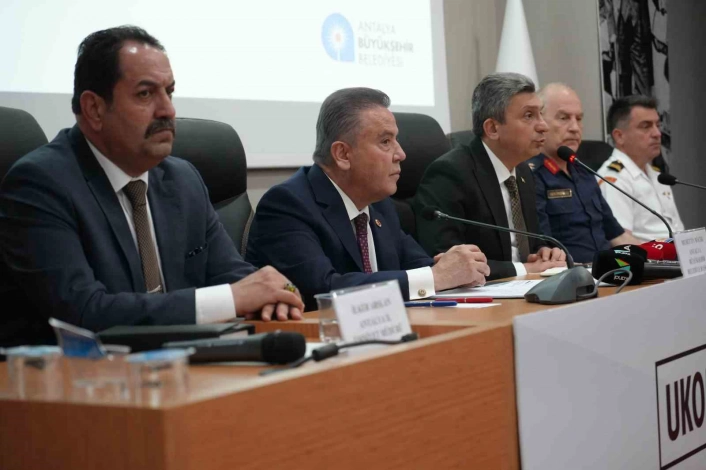 Antalyada 4. raylı sistem yolda, havalimanında slot rekoru kırılıyor
