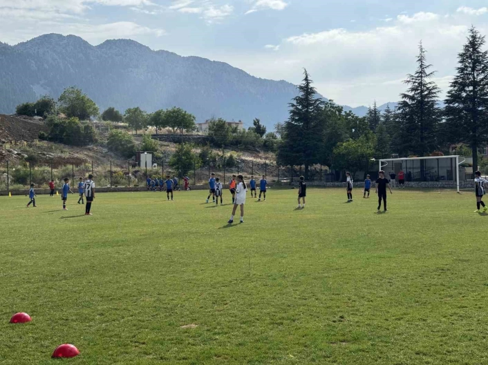 Antalyadaki spor köyü üçüncü kez kapılarını genç sporculara açtı

