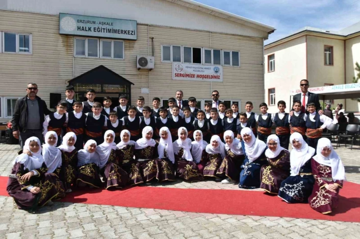 Aşkalede Hayat Boyu Öğrenme Haftası etkinlikleri kapsamında yılsonu sergisi açıldı
