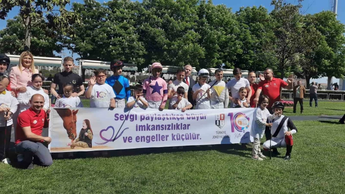 Atla Terapi Merkezinin 10. yılı kutlandı
