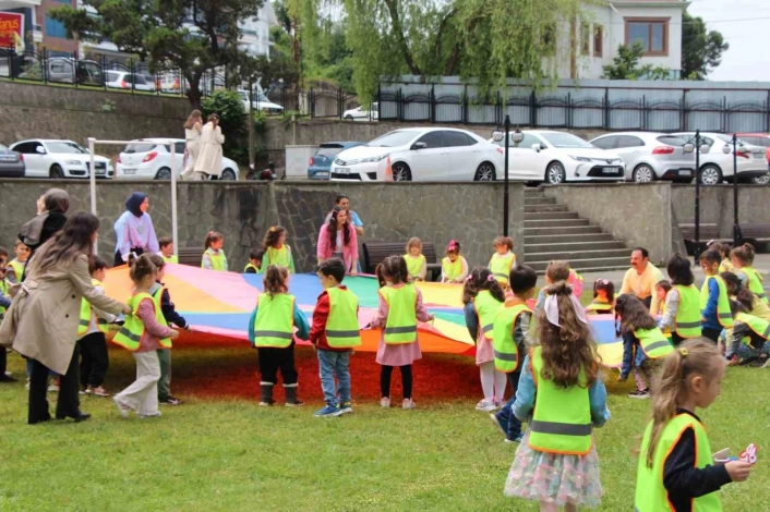 Avrasya Üniversitesinde çocuk şenliği
